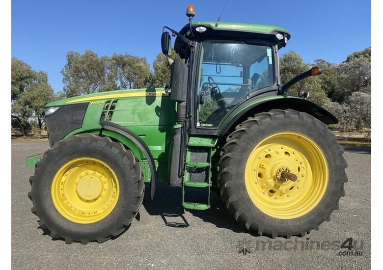 caption 2012 John Deere 7200R Row Crop Tractors