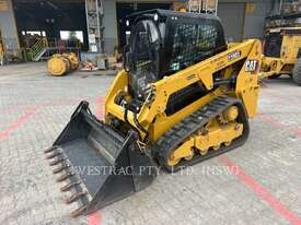 CAT 239D3 Compact Track Loader - picture0' - Click to enlarge