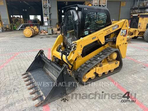 CAT 239D3 Compact Track Loader