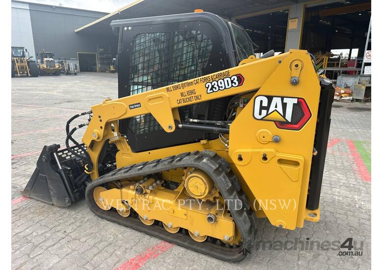 CAT 239D3 Compact Track Loader