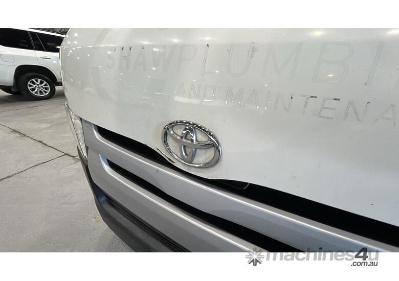 caption 2015 Toyota Hiace LWB (4x2) Diesel Van (MY14)