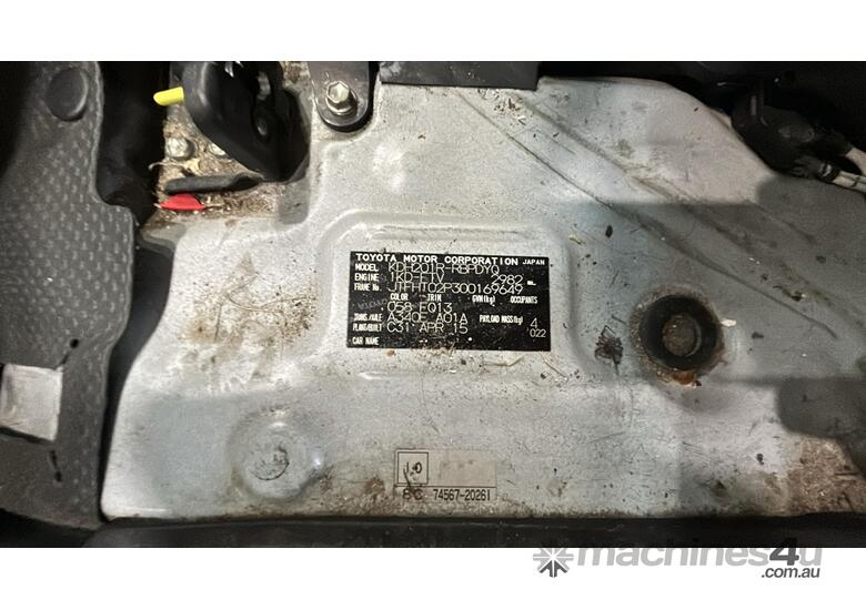 caption 2015 Toyota Hiace LWB (4x2) Diesel Van (MY14)