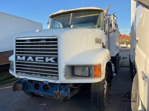 1994 Mack CHR Tipper