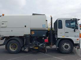 Hino FG500 - picture0' - Click to enlarge