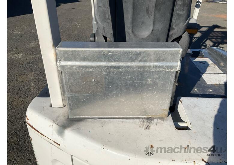 caption 2014 TCM Forklift