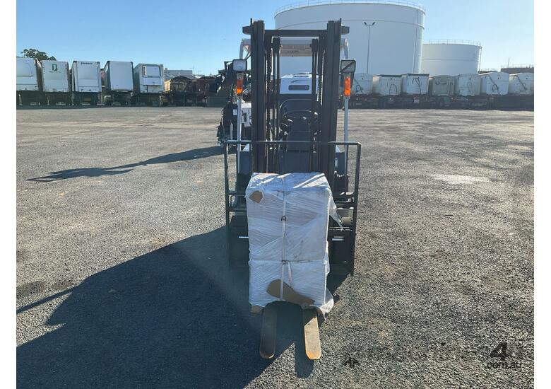 caption 2014 TCM Forklift