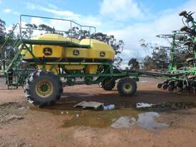 John Deere Air Seeder Cart - picture1' - Click to enlarge