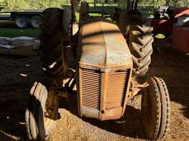 Ferguson Tractor - picture0' - Click to enlarge