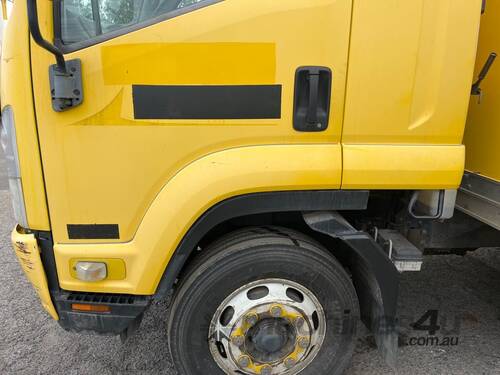 2010 Isuzu FSR850 Pantech