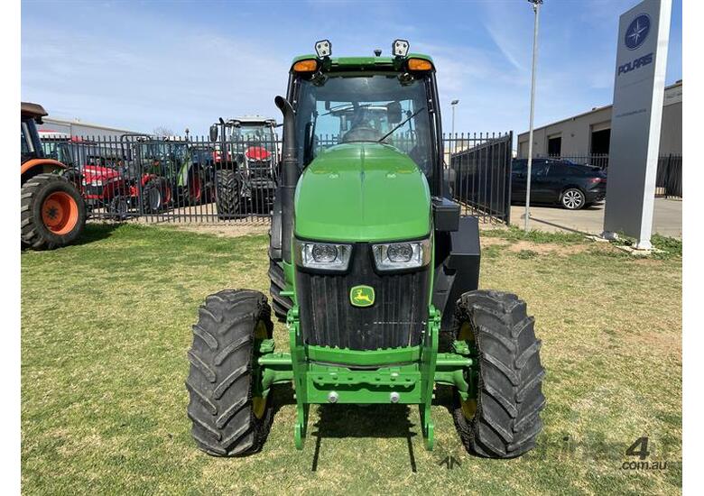 caption John Deere 5120 ML Narrow