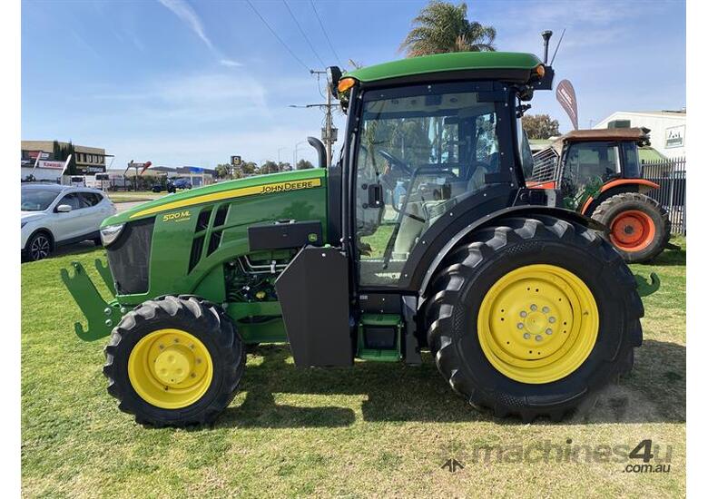 caption John Deere 5120 ML Narrow