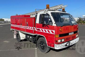 Isuzu   NPR Isuzu   NPR