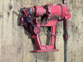 Sunbeam Superpro Shearing Stand - picture0' - Click to enlarge