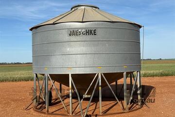 JAESCHKE 30 TONNE FIELD BIN