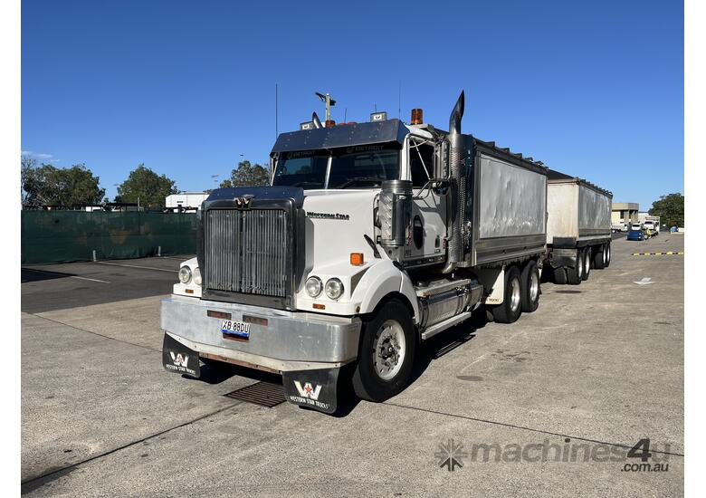 2013 Western Star 4800FS2 6x4 Tipper & 2005 Hercules Quad Dog