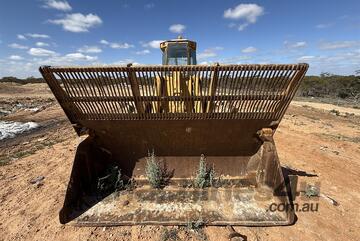 CIRCA 1981 JOHN DEERE 646-C COMPACTOR