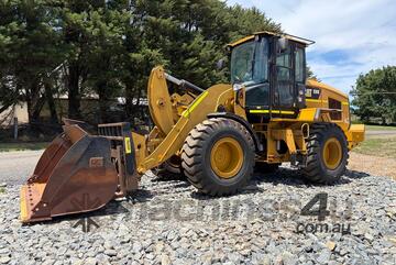 Caterpillar 2016   930K
