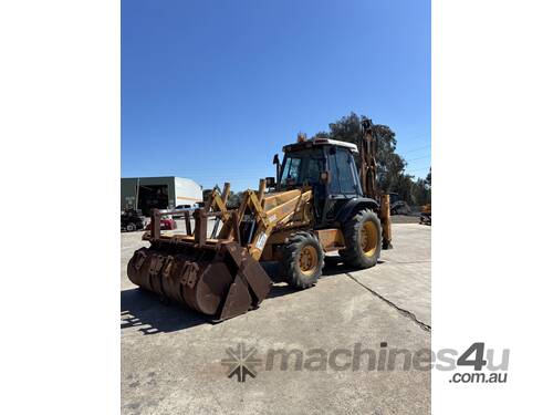 CASE 580 Super LE Backhoe