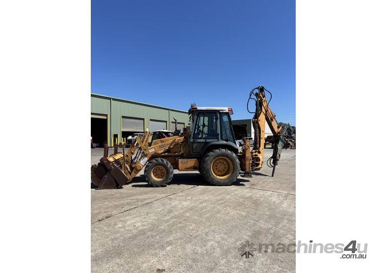 CASE 580 Super LE Backhoe