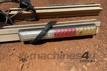 2 X Ute Beacon & Tail Light Bar