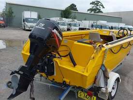 Mercury 3 V-hull - picture1' - Click to enlarge