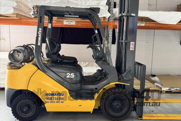 Komatsu 2011   2.5t Forklift