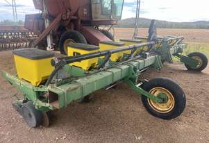 John Deere Maxemerge 1700 Planter