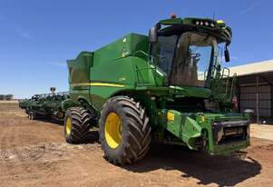 2022 John Deere S780 Header & John Deere 740D Draper Front