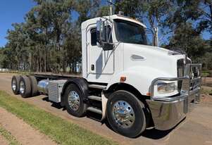 2017 Kenworth T359 8x4, Cummins ISMe5 440hp, only 714k kms, 18sp, dual X locks