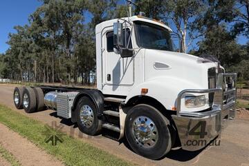 2017 Kenworth T359 8x4, Cummins ISMe5 440hp, only 714k kms, 18sp, dual X locks