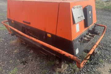 Compair HOL73P, 260cfm Portable Air Compressor