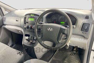 2015 Hyundai iLoad Van Petrol (Manual)