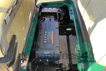 Ezgo EZ-GO Elite Golf Cart