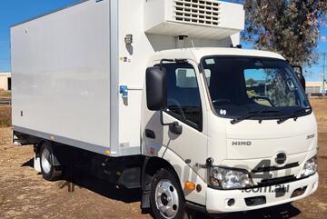 Hino 300 Series 2 616 Medium 4x2 Automatic Refrigerated Pantech Truck. Ex Woolworths Home Delivery.