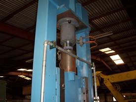 hydraulic  guilotine - picture1' - Click to enlarge