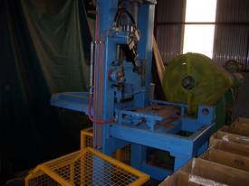 hydraulic  guilotine - picture2' - Click to enlarge