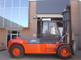 SALE - 16 T Linde H160 (3 standard Container Stacker) - picture0' - Click to enlarge