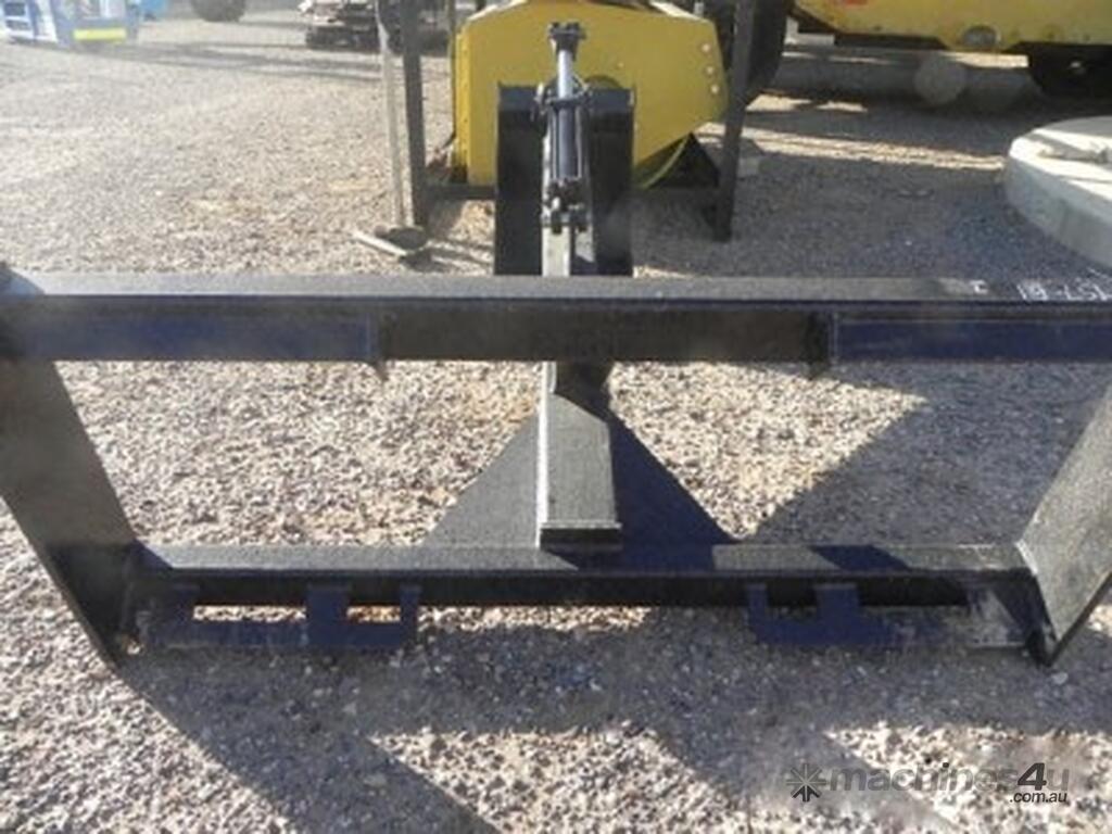 New 2014 wildcat 2014 Wildcat Backhoe attachment suits most skid steers