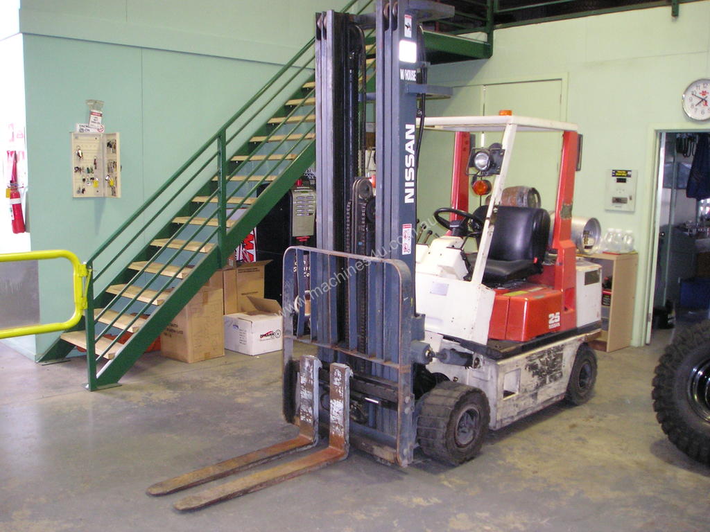 Used 2001 Nissan Kaph02 Counterbalance Forklift In Listed On Machines4u