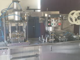 blister packaging machine - picture0' - Click to enlarge