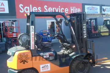 LIFTEK - TOYOTA 32-8FG25 2.5 TON FORKLIFT CONTAINER MAST 8 SERIES