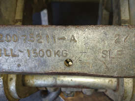 Lifting Clamp Plate Beam Grab SWL 1500 KG - picture1' - Click to enlarge