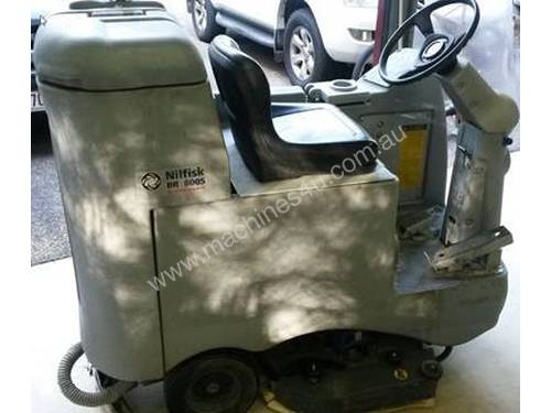 Ride on Scrubber & Trailer Package