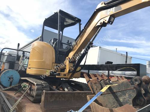 Cat 303r 3.5 tone excavtor only 450 hrs