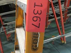 Platform Ladder Gorilla 1.5 meter 150kg Fiberglass Industrial - picture0' - Click to enlarge