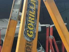 Platform Ladder Gorilla 1.5 meter 150kg Fiberglass Industrial - picture0' - Click to enlarge
