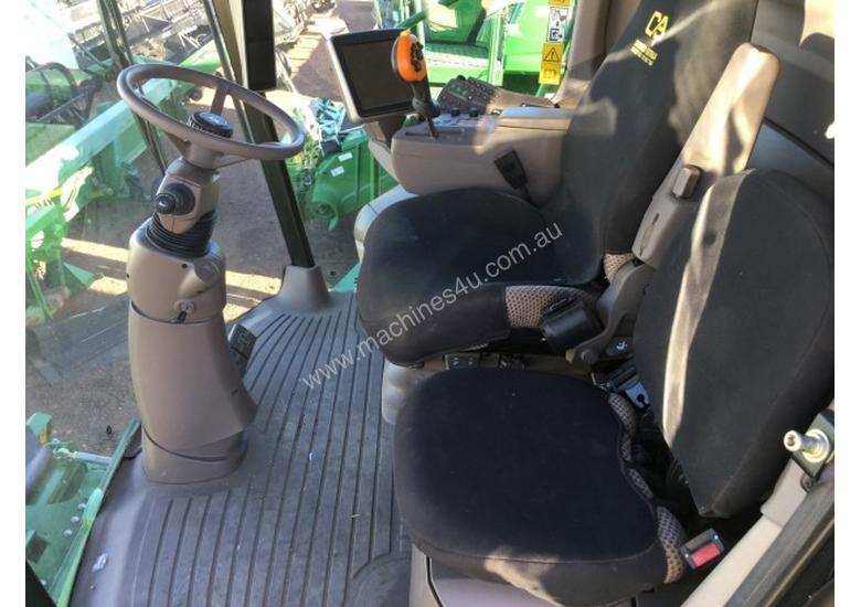 caption John Deere S680 Header(Combine) Harvester/Header