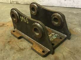 HEAD BRACKET TO SUIT 4-6T EXCAVATOR D965 - picture0' - Click to enlarge