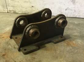 HEAD BRACKET TO SUIT 4-6T EXCAVATOR D965 - picture1' - Click to enlarge