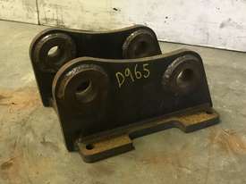 HEAD BRACKET TO SUIT 4-6T EXCAVATOR D965 - picture2' - Click to enlarge